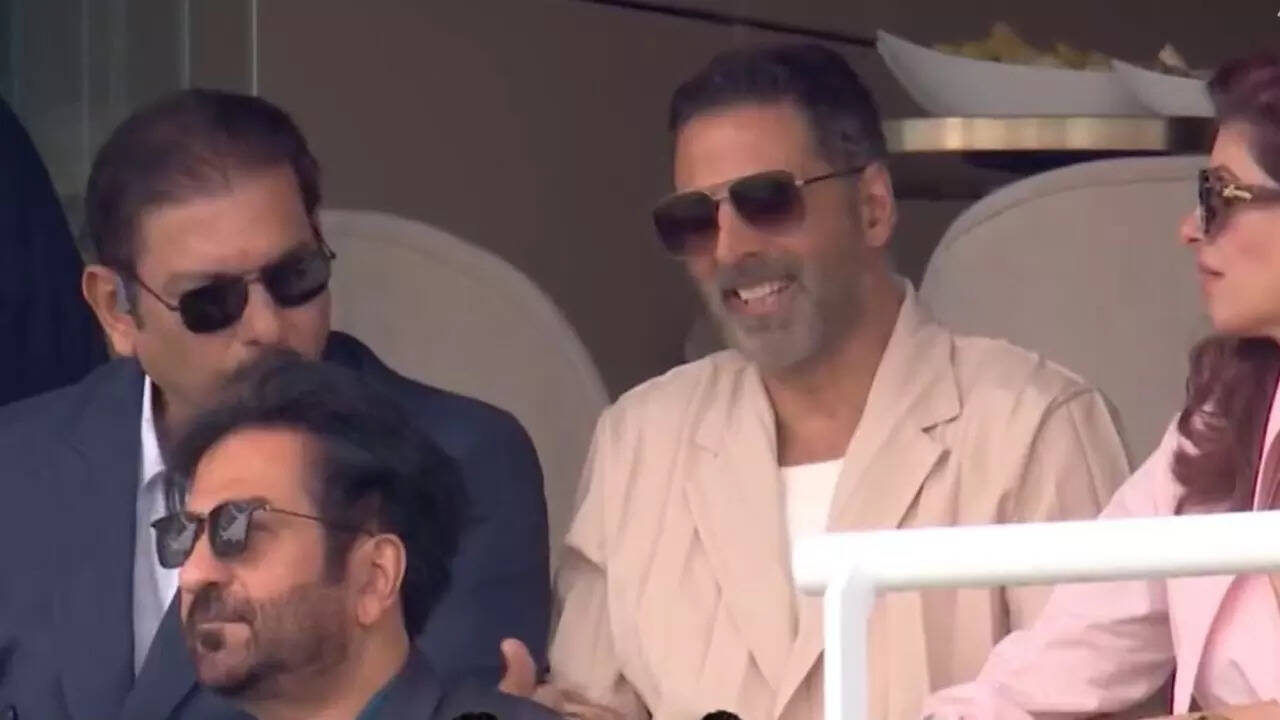 Akshay Kumar cheering with Ravi Shastri for Team India at Lord’s during IND vs ENG Test match