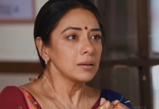 Rupali Ganguly as Anupamaa looking emotional as hints of Anuj Kapadia's return surface in latest episode
