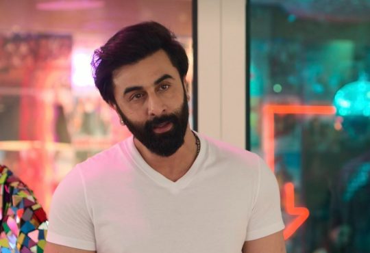 Bollywood gossip news today featuring unseen celebrity moments and viral buzz