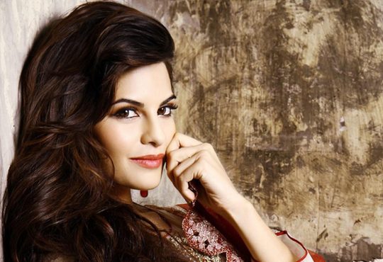 Jacqueline Fernandez in bold blazer outfit at Delhi Awards Show