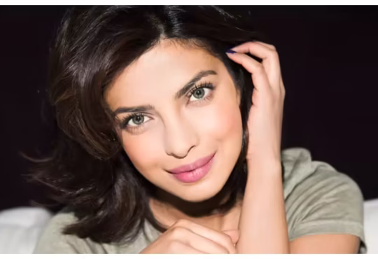 Bollywood actress Anaya Mehra posing on red carpet, symbolizing her hidden love and career struggles