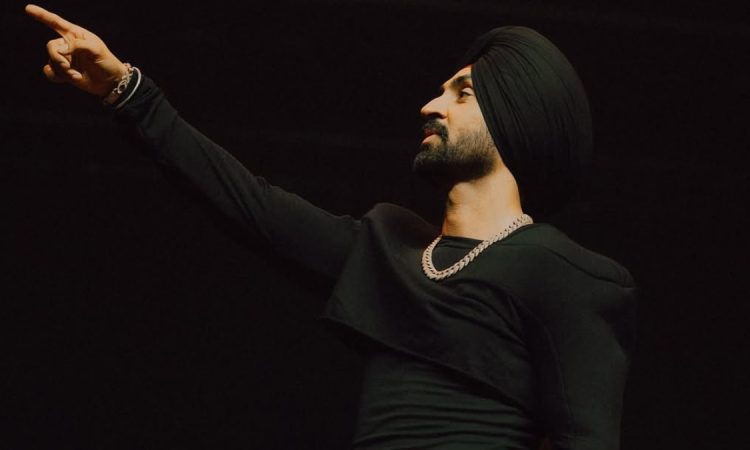 Diljit Dosanjh addressing Sardaar Ji 3 controversy on stage at concert