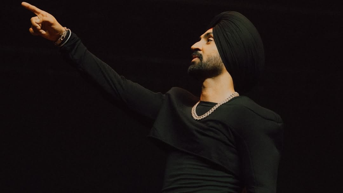 Diljit Dosanjh addressing Sardaar Ji 3 controversy on stage at concert