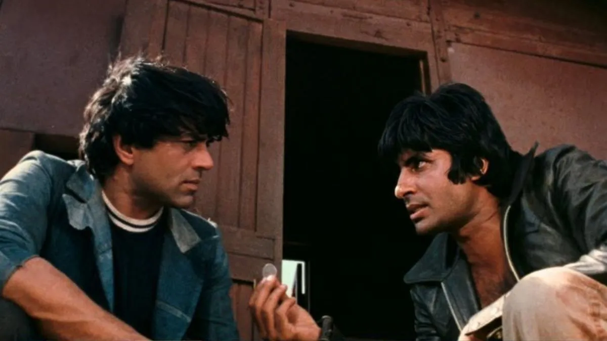 Sholay original climax scene with Thakur and Gabbar confrontation